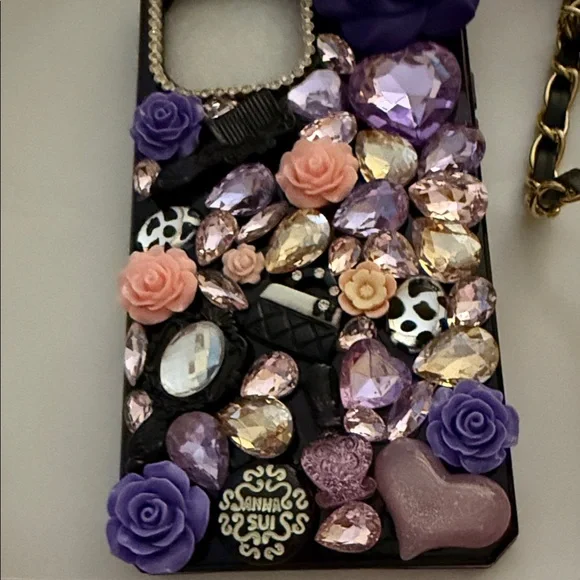 Embellished Phone Case with Chain - Picture 3 of 6